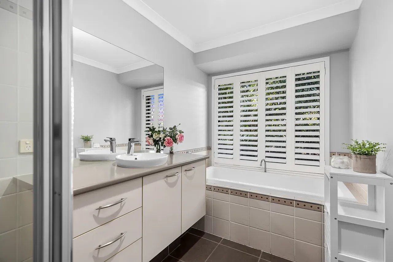 Main listing image for 31 Avonlea Pl, Eight Mile Plains  QLD  4113