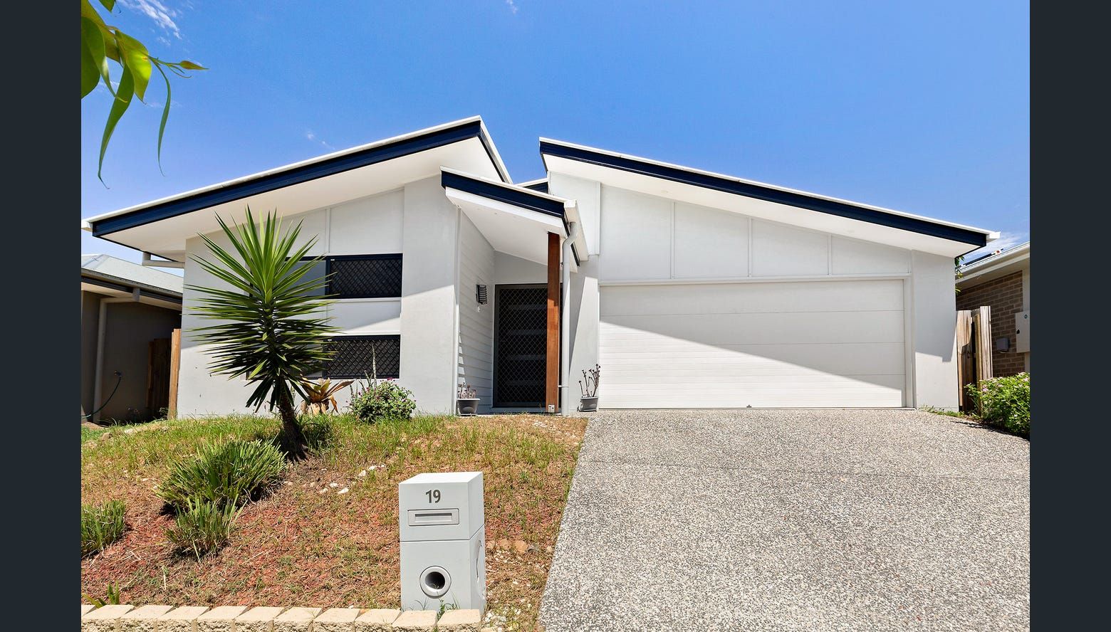 Main listing image for 19 Niels Cres, Park Ridge  QLD  4125