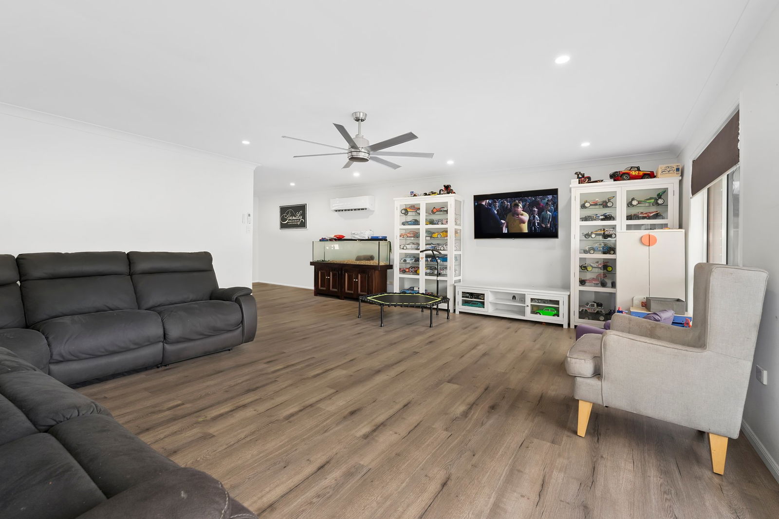 Main listing image for 98 Haldham Cres, Regents Park  QLD  4118