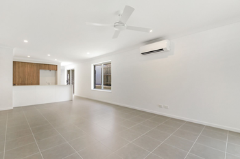 Image 3 for 8 Franklin Avenue, Park Ridge  QLD  4125