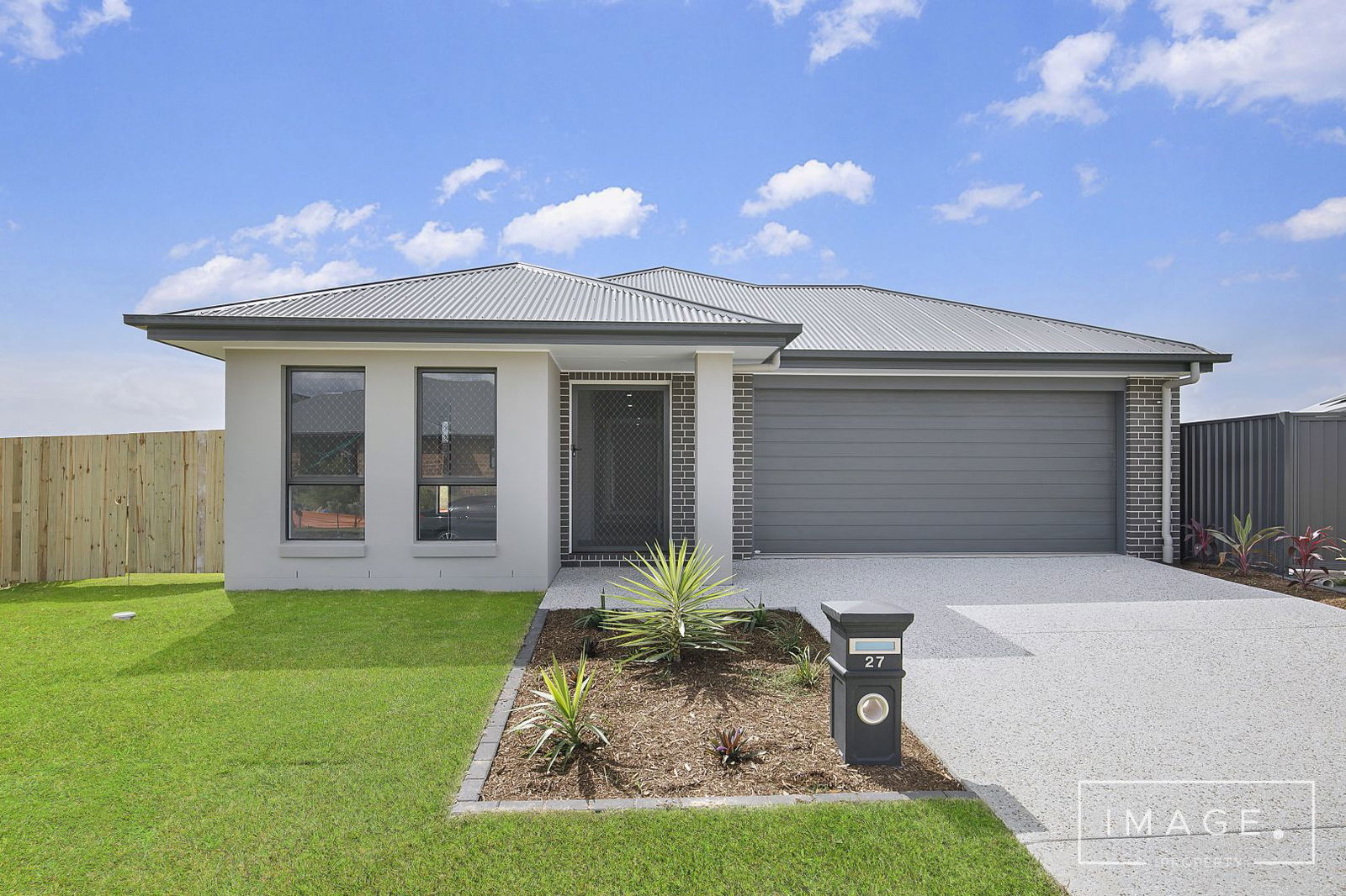 Main listing image for 27 Sunray Pde, Griffin  QLD  4503