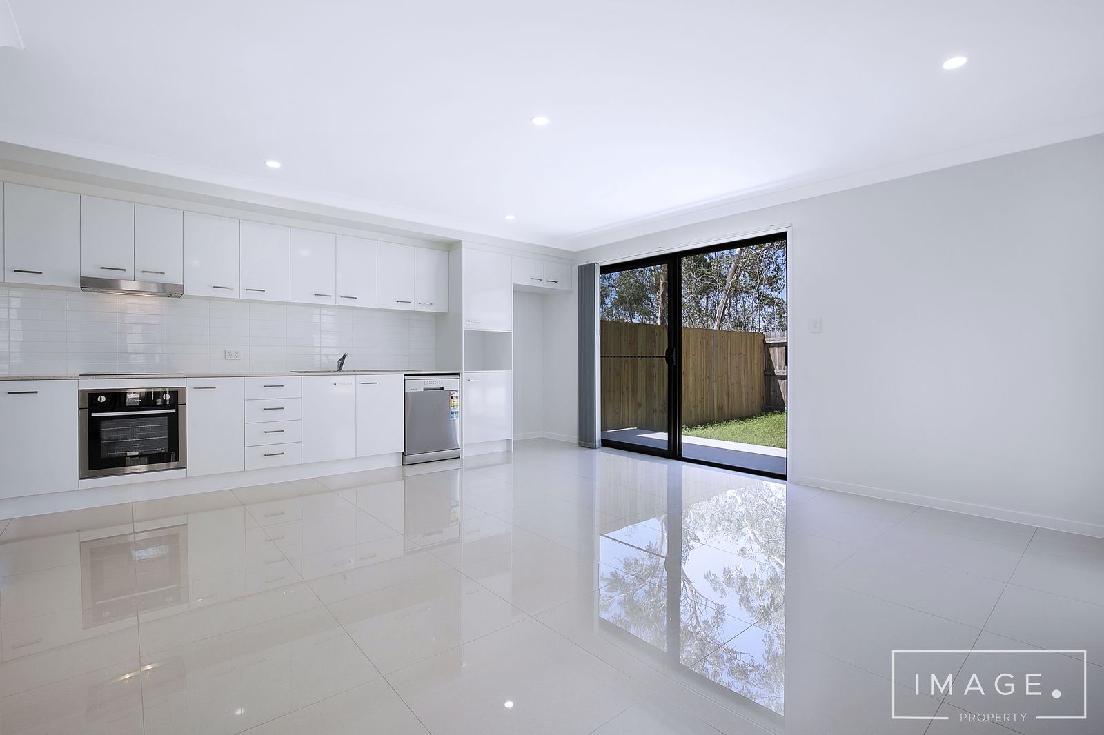 Main listing image for 1/7 Mount Crosby St, Park Ridge  QLD  4125