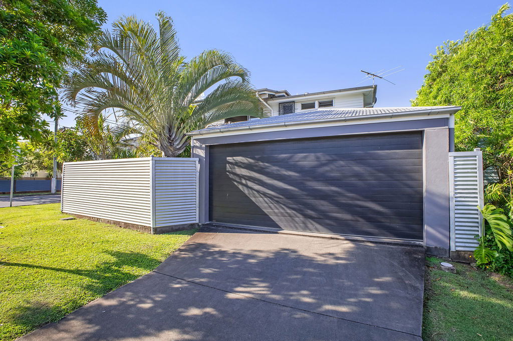 Main listing image for 32 Eleventh Ave, Kedron  QLD  4031