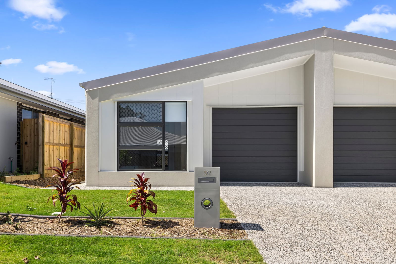 Main listing image for 2/5 Kestrel Rd, Park Ridge  QLD  4125