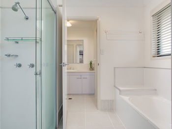 Image 5 for 54 Amanda St, Wynnum West  QLD  4178