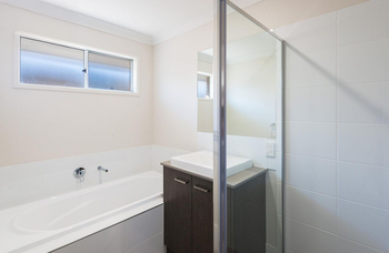 Image 5 for 5 Skelbrook Road, Park Ridge  QLD  4125