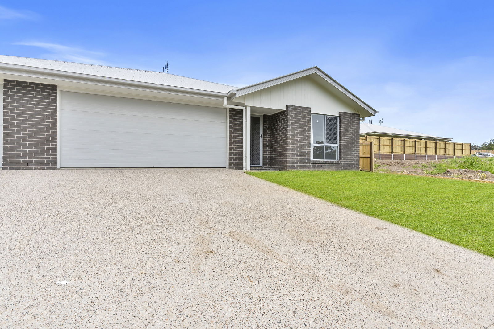Main listing image for 8A Echidna La, Southside  QLD  4570