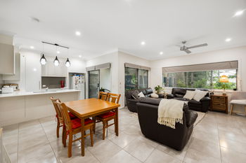 Image 4 for 4/20 Houthem St, Camp Hill  QLD  4152