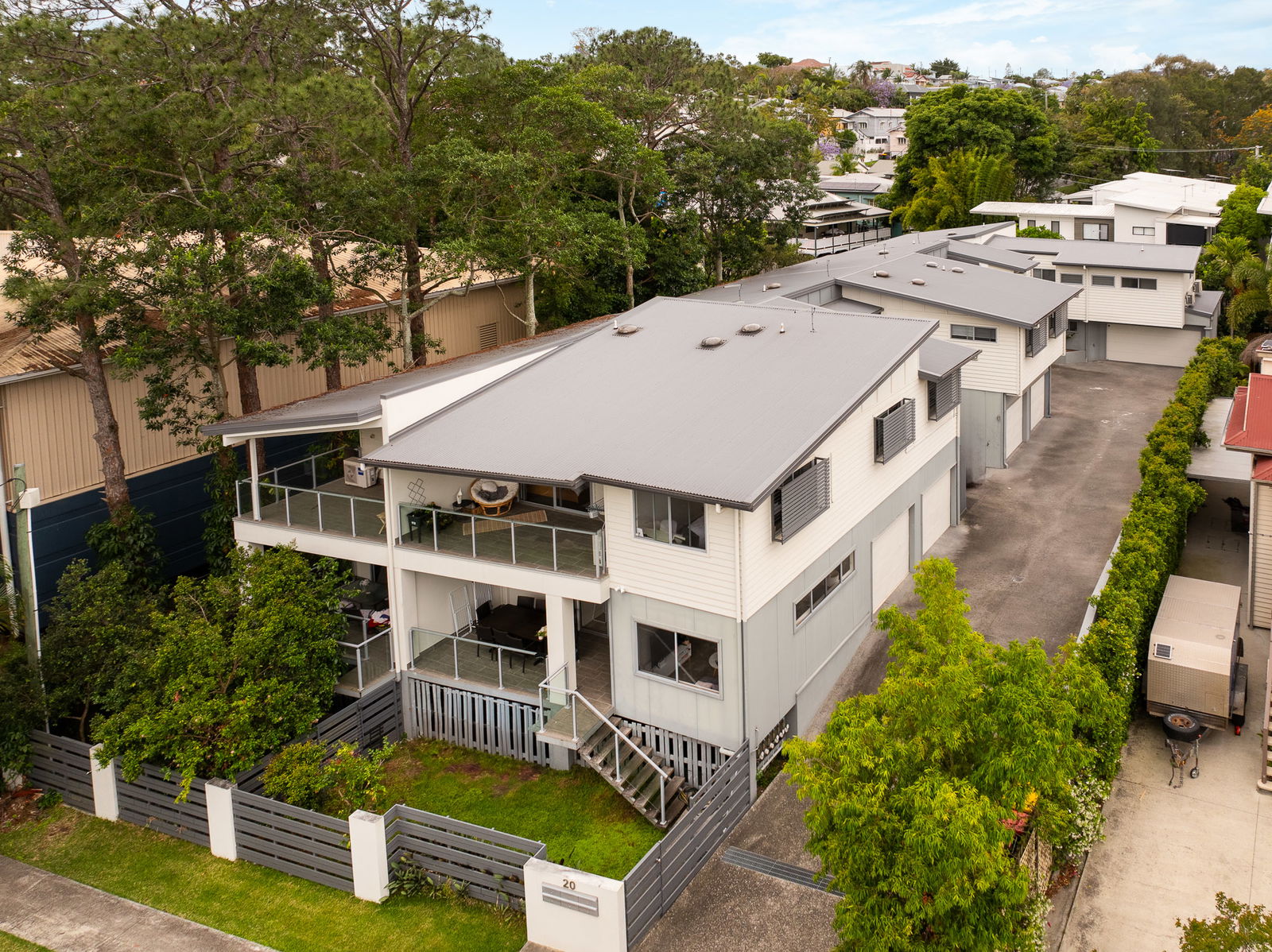 Main listing image for 4/20 Houthem St, Camp Hill  QLD  4152