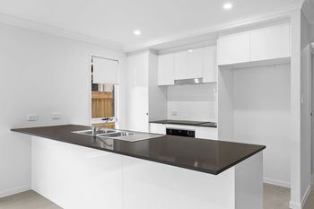 Image 5 for 5 Idalia Pl, Redbank Plains  QLD  4301
