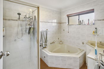 Image 6 for 2/17 Oloway Cres, Alexandra Headland  QLD  4572
