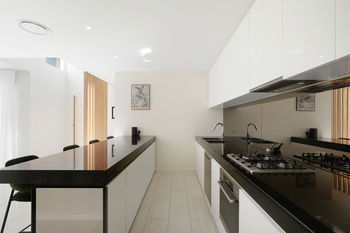 Image 4 for 10016 Boulevarde La, Benowa  QLD  4217