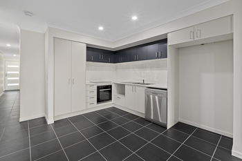 Image 4 for 2/15 Palmview St, Ripley  QLD  4306