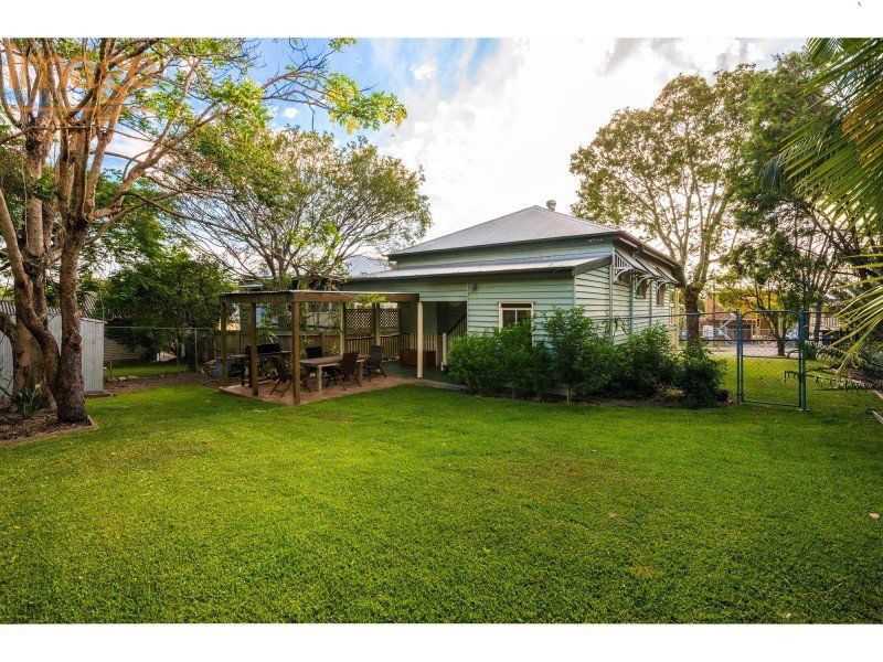 Main listing image for 49 Tranters Ave, Camp Hill  QLD  4152