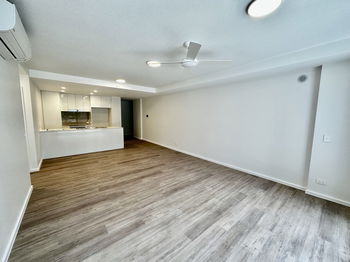 Image 5 for 40407/2 Main St, Varsity Lakes  QLD  4227