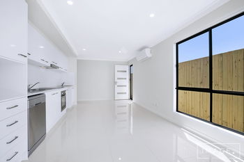 Image 3 for 2/7 Mount Crosby St, Park Ridge  QLD  4125