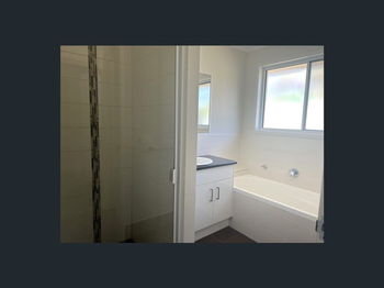 Image 5 for 1/27A Walsh St, Newtown  QLD  4305