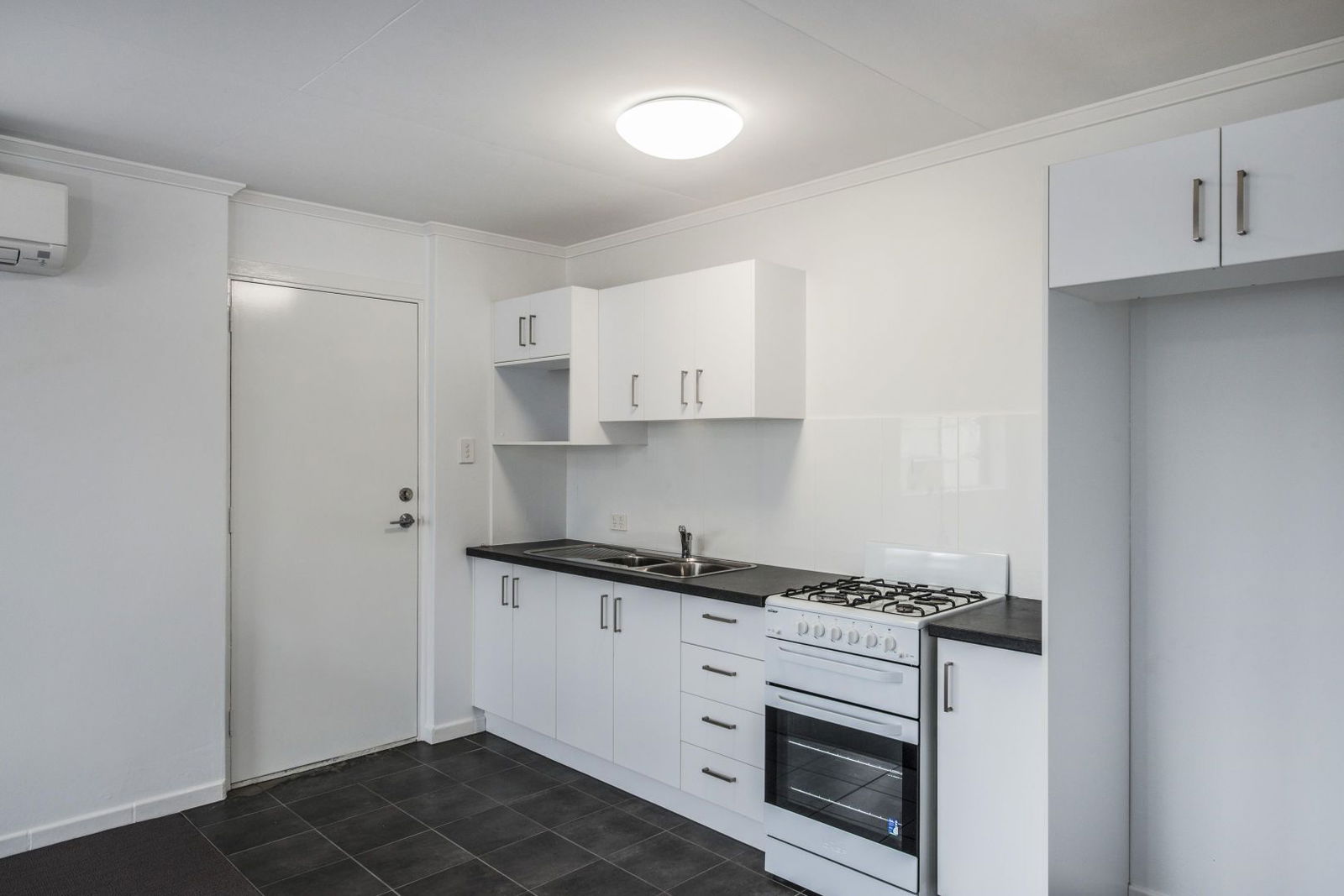 Main listing image for 3/27 Wesley Street, Lutwyche  QLD  4030