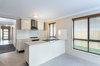 Image 3 for 60 The Avenue, Heathwood  QLD  4110