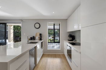 Image 3 for 6 Josephine St, Redcliffe  QLD  4020