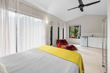 Image 3 for 2 Kaira Ln, Currumbin Valley  QLD  4223