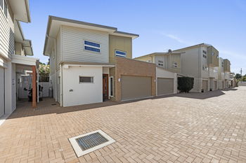 Image 3 for 8/18 Bainbridge St, Ormiston  QLD  4160