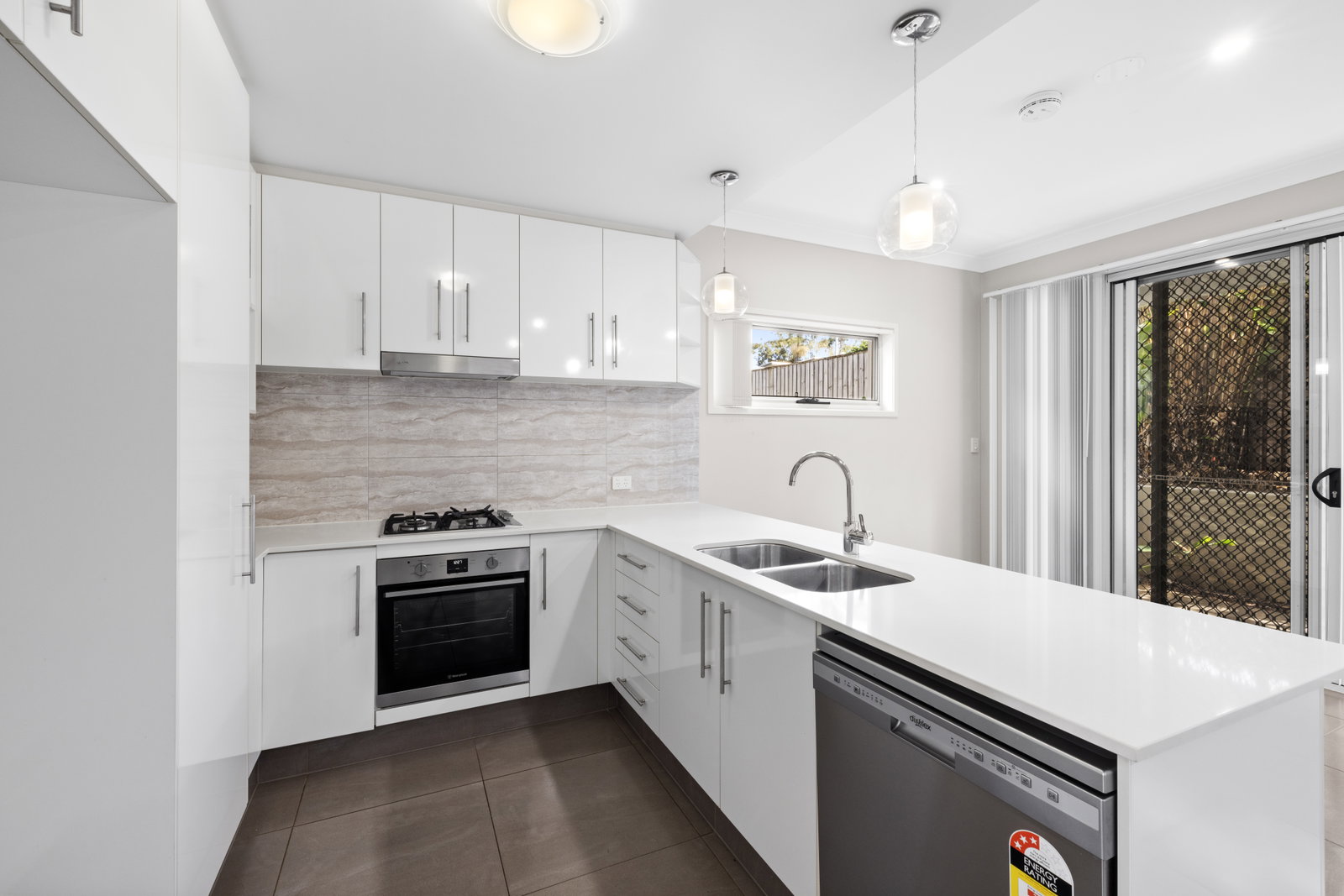 8/18 Bainbridge St Ormiston QLD 4160, Ormiston - Thumbnail 4