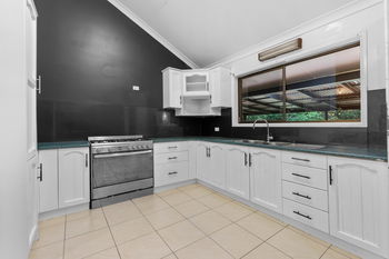 Image 5 for 6 Green St, Lowood  QLD  4311