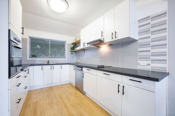 Image 5 for 204 Flinders Parade, Sandgate  QLD  4017