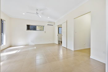 Image 5 for 4 Acaciabark Pl, Little Mountain  QLD  4551