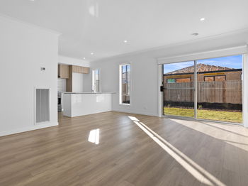 Image 4 for 8 Swamphen Pl, Beveridge  VIC  3753