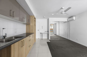 Image 3 for 13B/26-28 Western Ave, Chermside  QLD  4032