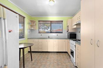 Image 5 for 19 Gibbs St, Riverview  QLD  4303