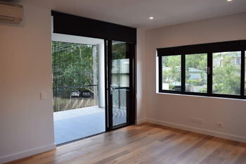 Image 5 for 206/14-16 Priory St, Indooroopilly  QLD  4068