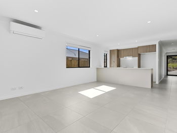 Image 4 for 2/30 Spring Rd, Gympie  QLD  4570