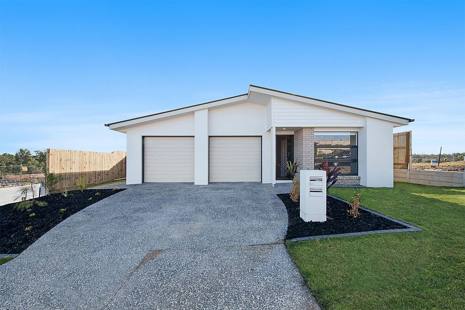 Main listing image for 1/24 Cambridge Way, Ripley  QLD  4306