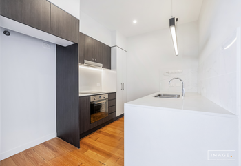 Image 5 for 301/133 Clarence Rd, Indooroopilly  QLD  4068