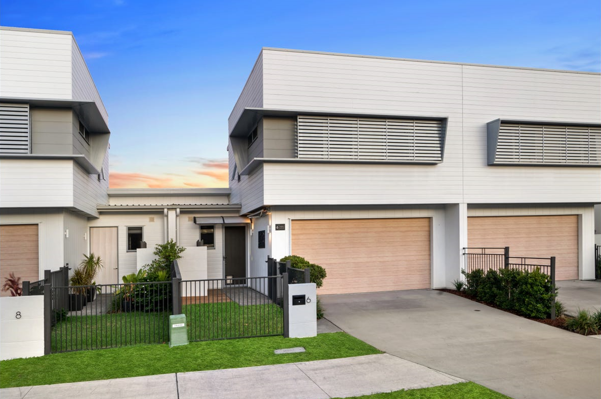 Main listing image for 6 Captain Ave, Newport  QLD  4020