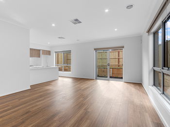 Image 4 for 18 Morant St, Mambourin  VIC  3024