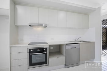 Image 3 for 2/70 Kevin Mulroney Dr, Flinders View  QLD  4305