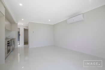 Image 4 for 2/70 Kevin Mulroney Dr, Flinders View  QLD  4305