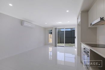 Image 5 for 2/70 Kevin Mulroney Dr, Flinders View  QLD  4305