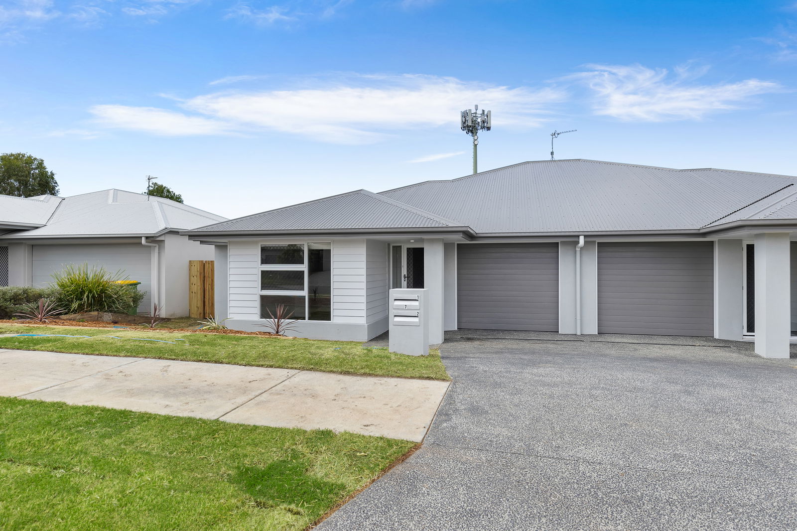Main listing image for 2/7 Mirinae Cct, Pimpama  QLD  4209