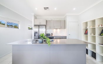 Image 4 for 32 Banya Cres, Springfield Lakes  QLD  4300