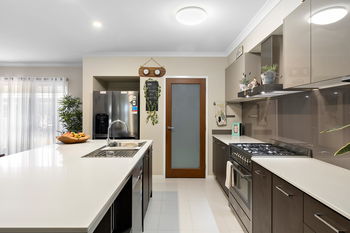 Image 3 for 13 Wolfe St, North Lakes  QLD  4509