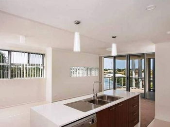 Image 3 for 4/65 Ronald St, Wynnum  QLD  4178