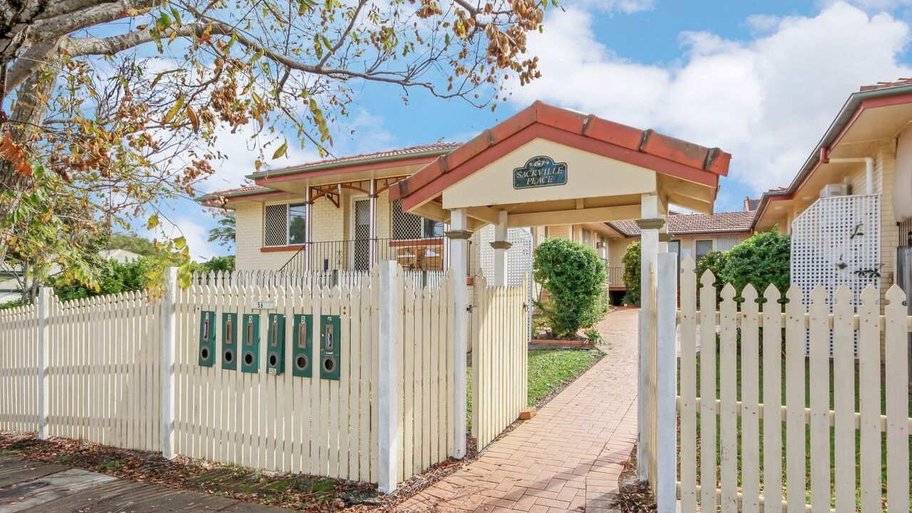 Main listing image for 4/56 Sackville St, Greenslopes  QLD  4120