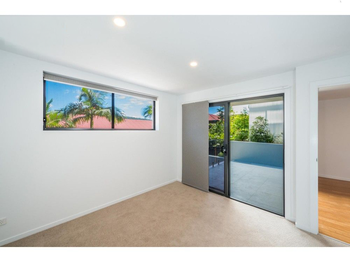 Image 6 for 1/45 Clarence Rd, Indooroopilly  QLD  4068
