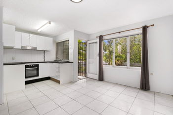 Image 3 for 2/587 Sandgate Rd, Clayfield  QLD  4011