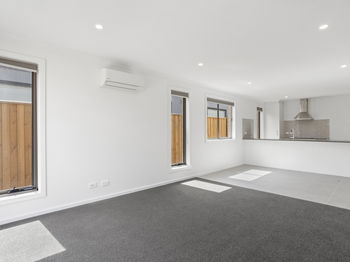 Image 5 for 5 Senkaki St, Sunbury  VIC  3429